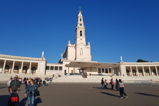 Private Tour Fátima - Nazaré - Batalha - Óbidos - Exploring Nazaré: A Coastal Village of Charm and Legends