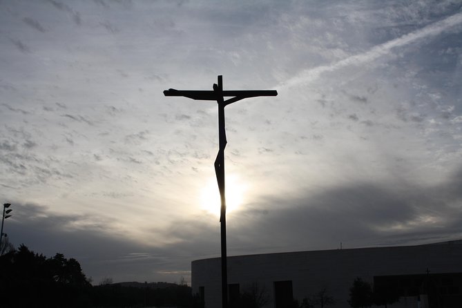 Private Tour Fátima - Nazaré - Batalha - Óbidos - Limitations to Keep in Mind