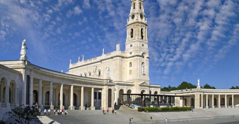 Private Tour Fatima's Sanctuary from Lisbon - Key Points