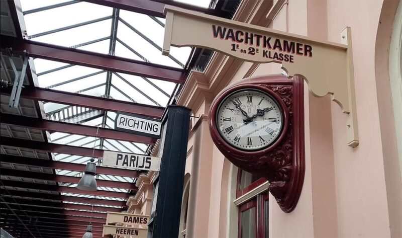 Private Tour from Amsterdam: De Haar Castle & Railway Museum - Perfect for History and Train Enthusiasts