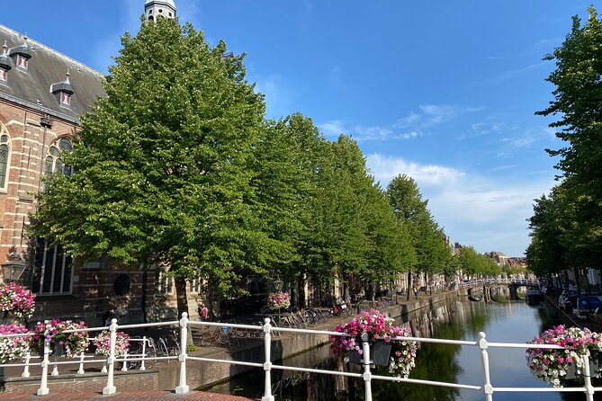 Private Tour from Amsterdam: Historical Leiden - Picnic Lunch at Van der Werfpark