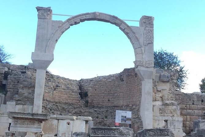 Private Tour from Izmir to Ephesus, Artemission, Virgin Mary House incl. Lunch - Lunch Break: Turkish Culinary Delights Included