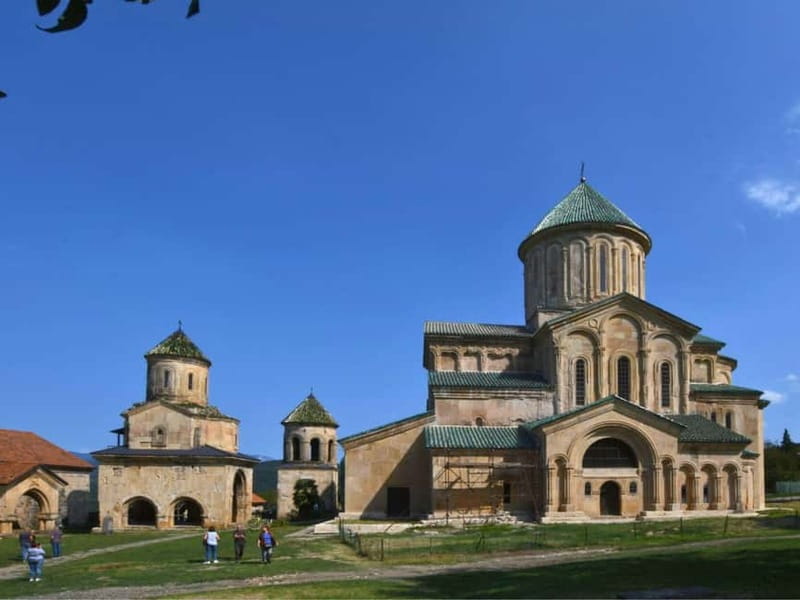 Private tour from KUTAISI: Bagrati, Gelati and Motsameta - Discover the Monastic World at Gelati Monastery