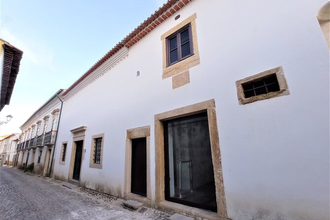 Private Tour from Lisbon: Knights Templar, Tomar (UNESCO Site) 9H - Visiting Almourol Castle on a River Island