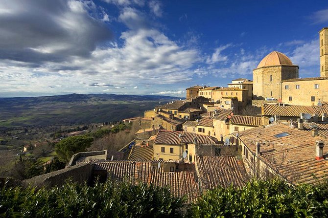 Private tour from Livorno port to San Gimignano & Volterra - Exploring San Gimignano’s Architectural Marvels and Local Shops