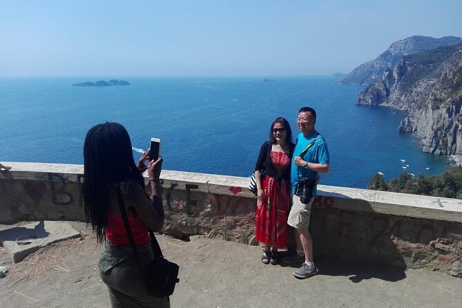 Private Tour from Naples: Positano, Sorrento & Pompeii in 8 Hours - Key Points