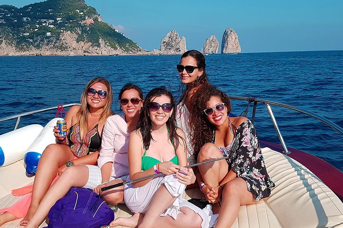 Private Tour from Sorrento to Capri - Gozzo Apreamare 10 - Luxurious Comfort and Onboard Amenities