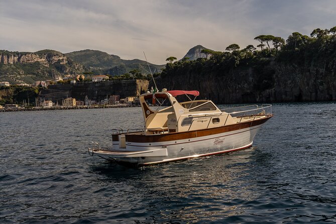 Private Tour from Sorrento to Capri - Gozzo Sorrentino 8.50 - Visiting Capri’s Port and Free Time on the Island