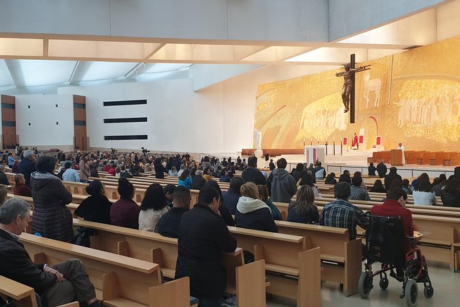 Private Tour Full Day Fátima - Porto - Óbidos - from Lisbon - Tasting Port at Sandeman Cellars