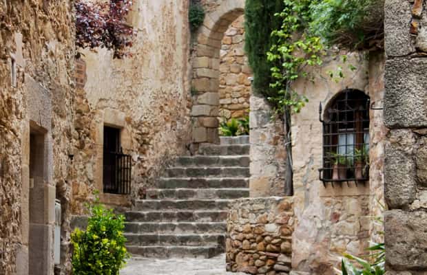 Private Tour Girona & Tossa de Mar from Barcelona - Practical Tips for the Tour