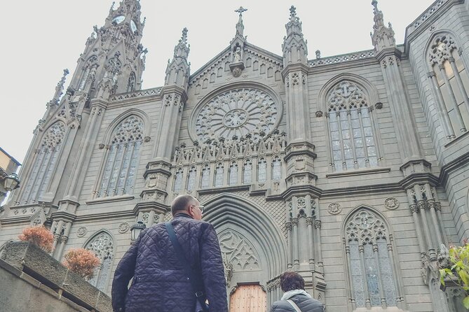 Private Tour Guide in Gran Canaria - Authentic Canarian Flavors at Cruz de Tejeda Market