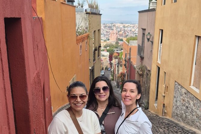 Private Tour Guide in San Miguel de Allende - Discovering the Church of San Francisco