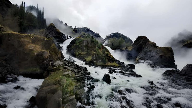 Private tour Hardangerfjord ferrycruise vøringsfossen hiking - The Guides and Personal Service