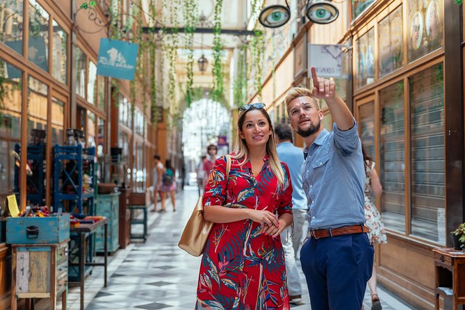 PRIVATE TOUR: Highlights & Hidden Gems of Paris With Locals - Pariss Top Landmarks and Hidden Corners in One Walk