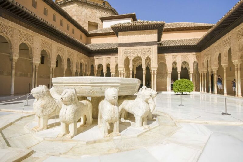 Private tour in all complete complex of Alhambra with ticket - Explore Granada’s Crowning Jewel in Privacy and Comfort