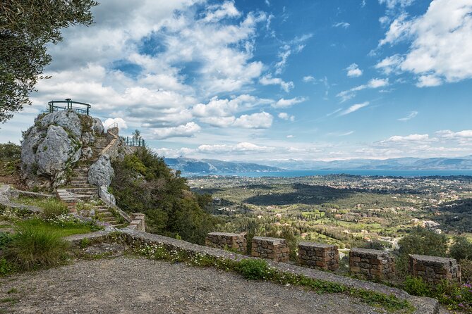 Private Tour in Corfu's Quintessential Highlights - Wandering Through Corfu Old Town’s Historic Streets