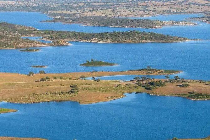 Private Tour in Evora and Monsaraz with Wine Tasting - Wine Tasting in the Evora District