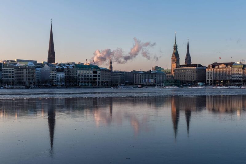 Private tour in Hamburg - Pacing and Accessibility Considerations