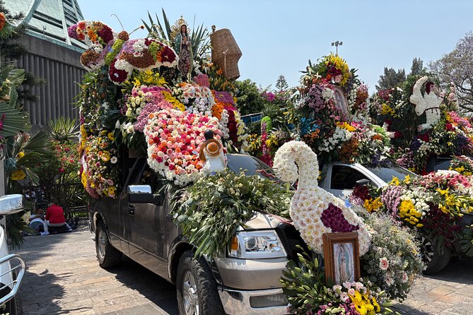 Private Tour in Our Lady of Guadalupe Basilica - The Sacred tilma and Its Symbolic Meaning