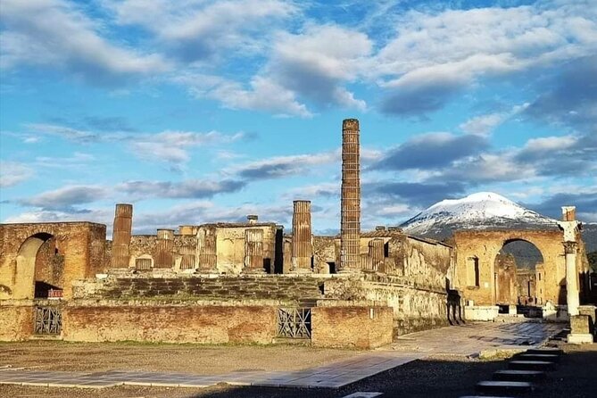 Private Tour in Pompeii and Vesuvius - Visiting Pompeii and Mount Vesuvius: A Unique Day Out