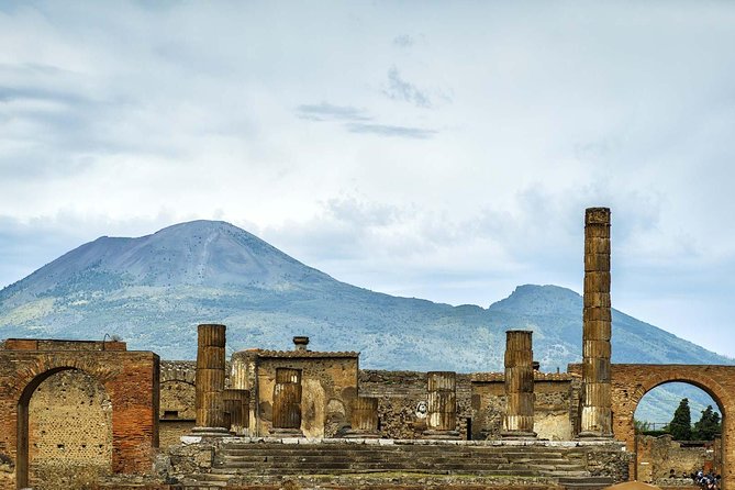 Private Tour in Pompeii with Wine and Lunch option on Vesuvius - Wine Tasting and Light Lunch at Cantina del Vesuvio