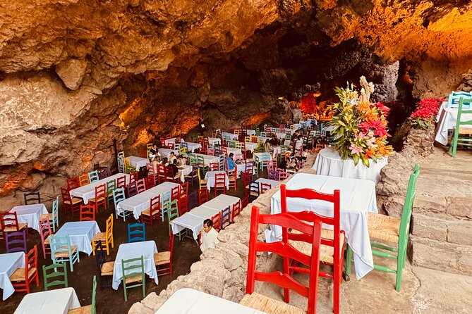 Private Tour in VAN Mexico City to Teotihuacan Pyramids - Optional Local Food Tasting after the Tour