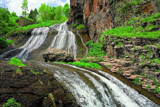 Private tour Jermuk, waterfall, Tatev Monastery and TaTev Ropeway - Jermuk: A Mountain Resort with Healing Waters