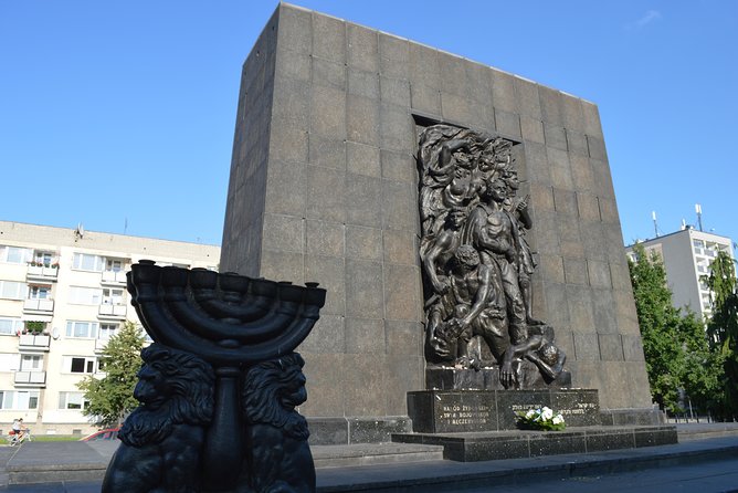 Private tour: Jewish heritage in Warsaw - Starting Point at Kino Muranów in Warsaws Muranów District