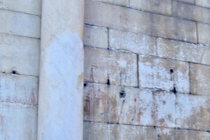 Private tour: Kids in Lucca - Stepping Back in Time to the Middle Ages. - Art and Legends at San Michele in Foro