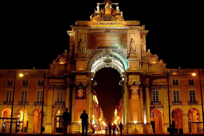 Private tour: Lisbon Fado Dinner Show and Panoramic Night Tour - Dinner and Fado: An Intimate Cultural Showcase