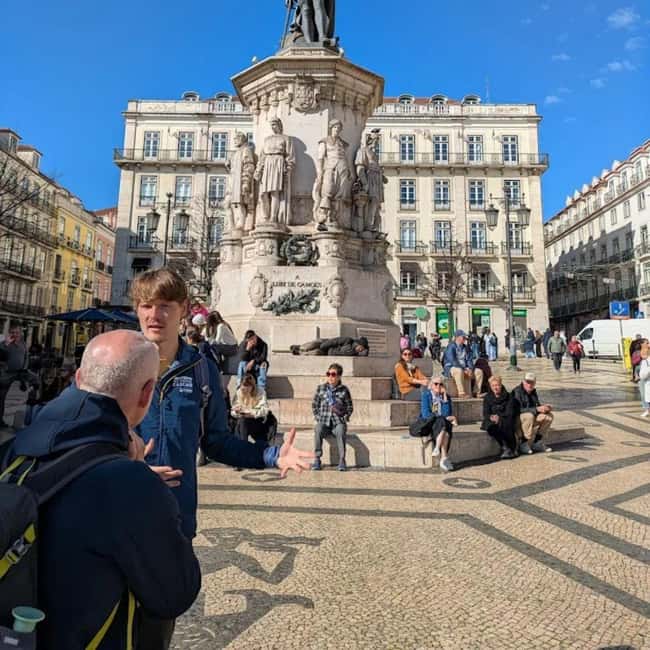 Private tour Lisbon on foot: Chiado to Alfama, Dutch guide. - Scenic Views and Historic Landmarks at the 25th of April Bridge