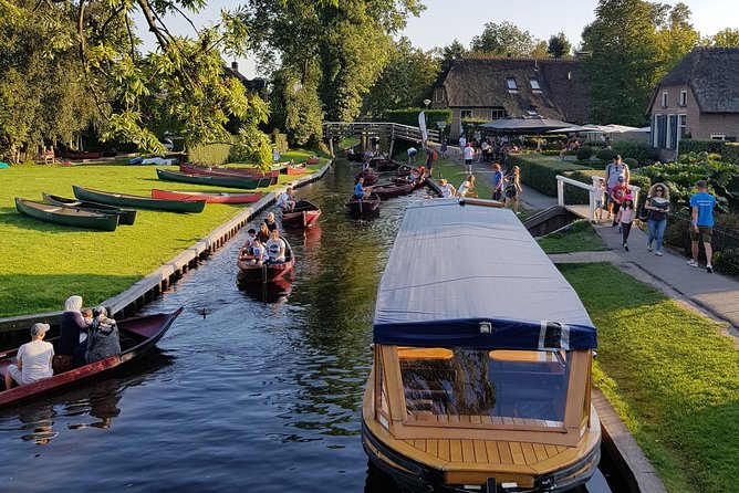 Private tour (max 3 per) to Giethoorn & Canal ride from Amsterdam - Key Points