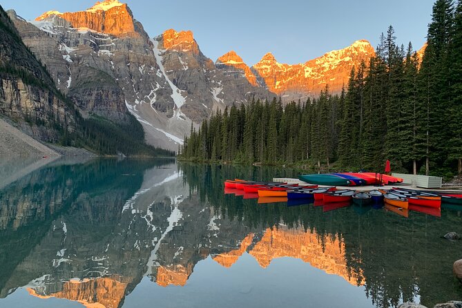 Private Tour Moraine Lake, Louise, Emerald & Johnston Canyon - Lake Louise: A Famous Canadian Landmark