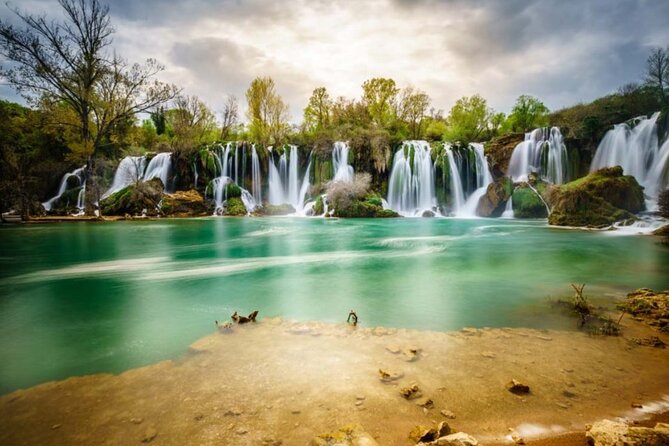 Private Tour Mostar and Kravice Waterfalls from Split - Marveling at the Power and Beauty of Kravice Waterfalls