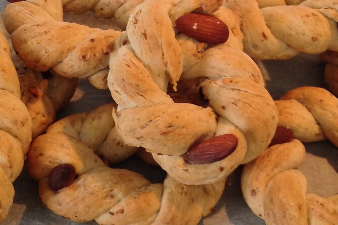 Private Tour: Naples Food Tasting Tour by Vintage Fiat 500/600 - Discover Naples in a Vintage Fiat 500/600 with Food and Culture