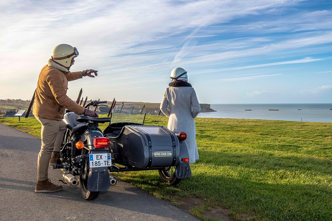 Private tour of 2 hour to 7 hours by sidecar on the D-Day beaches - Walking the Sands of Omaha Beach