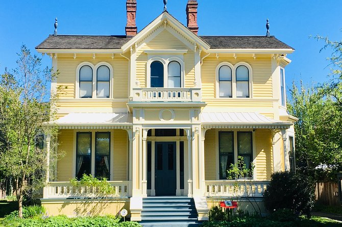 Private Tour of Beautiful Victoria in Luxury Van - Key Points