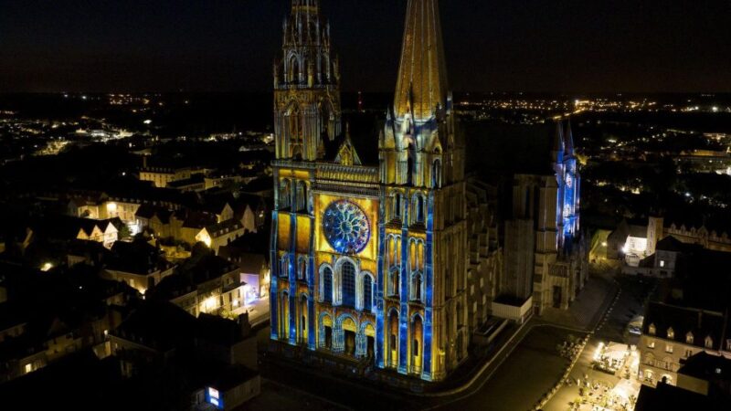 Private tour of Chartres town from Paris - Visiting the Iconic Notre-Dame de Chartres Cathedral