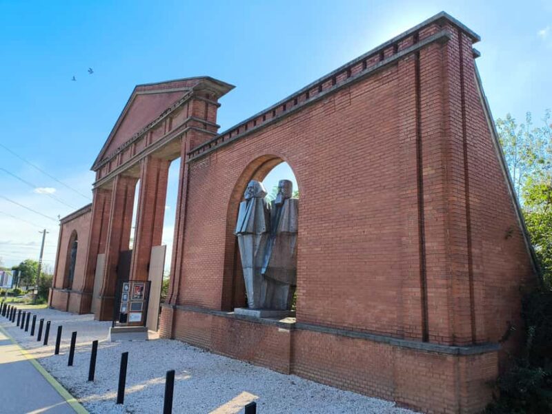 Private Tour of Communist Era Budapest - How the Tour Stands Out Compared to Others