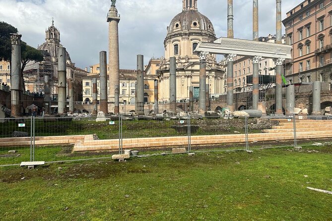 Private Tour of Domus Tiberiana and Ancient Rome - Practical Details: Meeting Point, Duration, and Accessibility