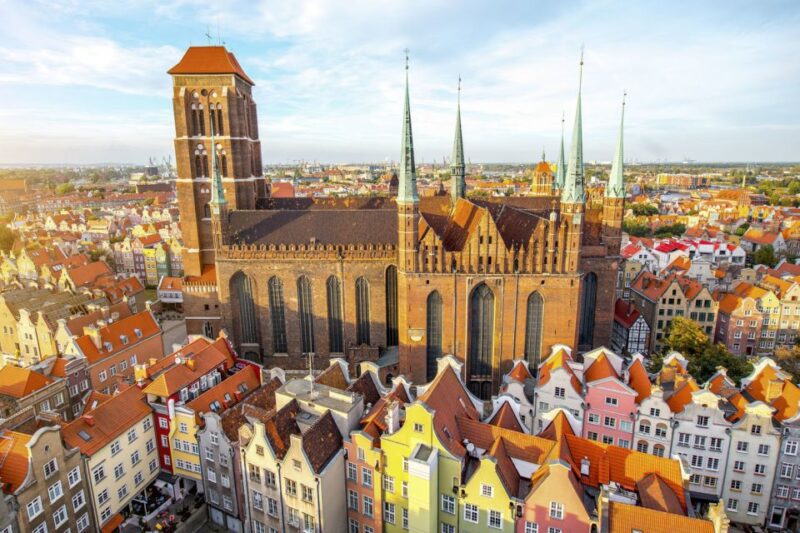 Private Tour of Gdansk Old Town for Kids and Families - Practical Details: Meeting Point and Accessibility