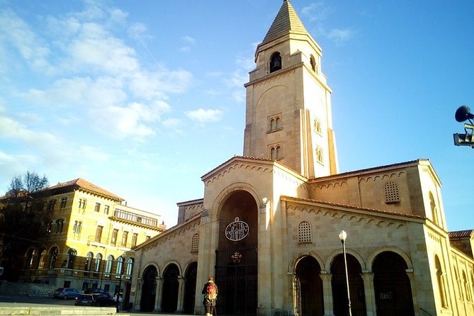 Private Tour of Gijon City and Villaviciosa - Discovering Pelayos Statue and Old Squares
