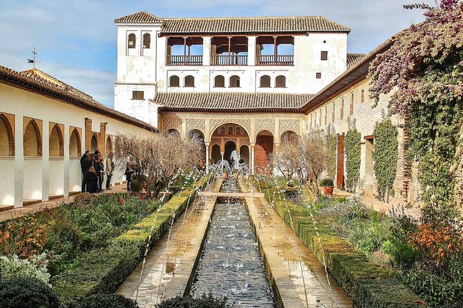 Private Tour of La Alhambra de Granada (includes tickets) - The Itinerary: From Royal Palaces to Lush Gardens