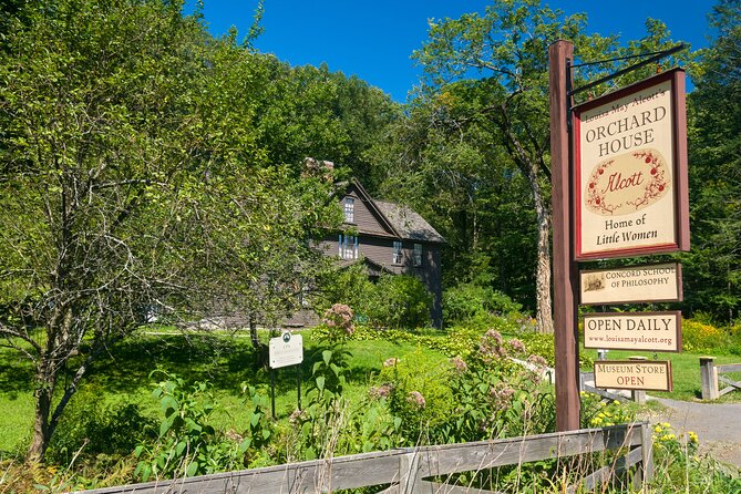 Private Tour of Lexington, Concord, and Boston - Concord’s Historic Sites: Old North Bridge and the Old Manse