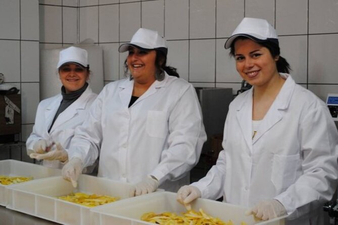 Private tour of limoncello igp with tasting by the sea - Authentic Limoncello IGP Tour with Tasting by the Sea in Sorrento