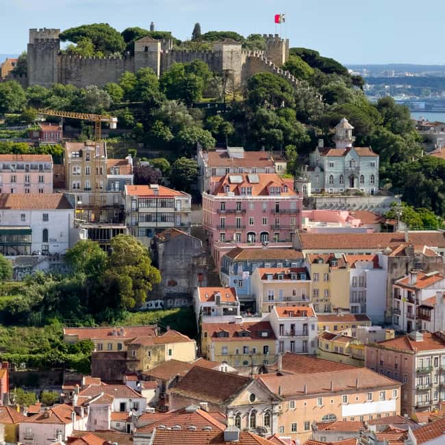 Private tour of Lisbon with a boat ride on the Tagus River included - Key Points