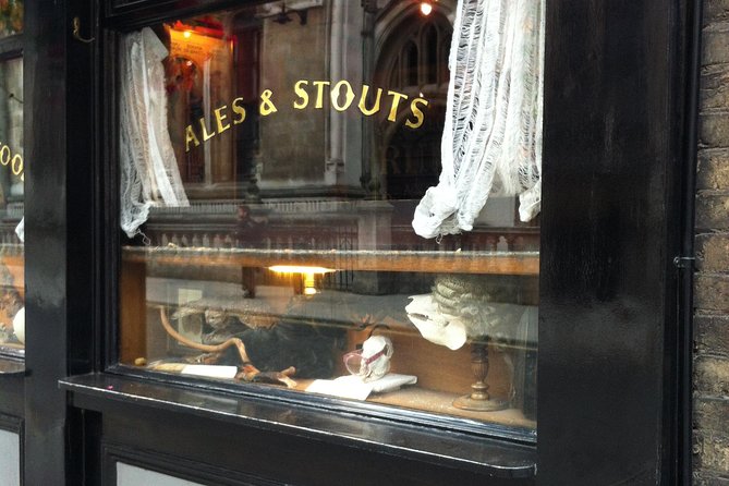 Private Tour of London's Historic Pubs - Practical Details: Meeting Points, Pacing, and Group Size