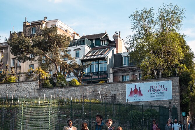 Private Tour of Montmartre in a Citroën Classic - How the Tour Keeps the Pacing Engaging