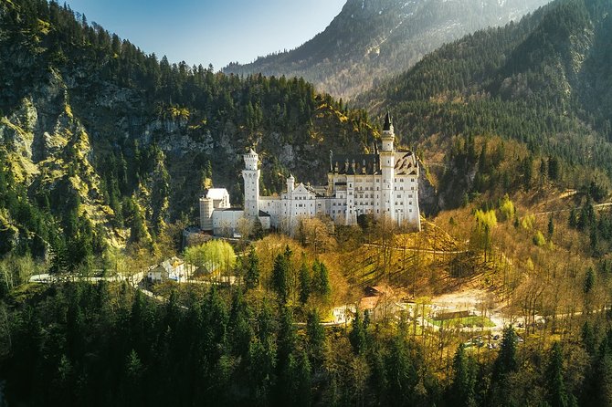 Private Tour of Neuschwanstein Castle & Highline 179 from Munich - Discovering Garmisch-Partenkirchen’s Bavarian Charm