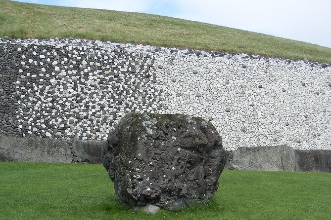 Private Tour of Newgrange and The Hill of Tara - Exploring Newgrange: Ireland’s 3200 BC Wonder